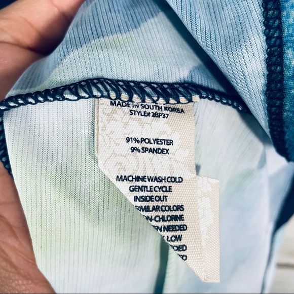 Soft Surroundings | Watercolor floral tunic - Picture 3 of 8